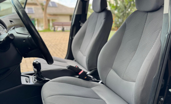 Hyundai HB20 Premium 1.6 Flex 16V Mec. 2013 Flex-5