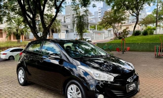 Hyundai HB20 Premium 1.6 Flex 16V Mec. 2013 Flex