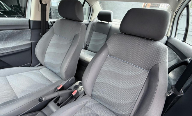 VW - VolksWagen Polo Sed.COMFORT. I MOTION 1.6 T.Flex 4p 2011 Flex-5