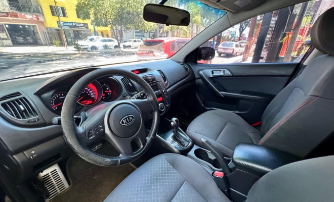 Kia Motors Cerato 1.6 16V Aut. 2011 Flex-6