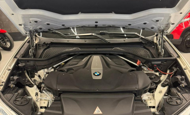 BMW X6 XDRIVE 50i 4.4 407cv Bi-Turbo 2015 Gasolina-14