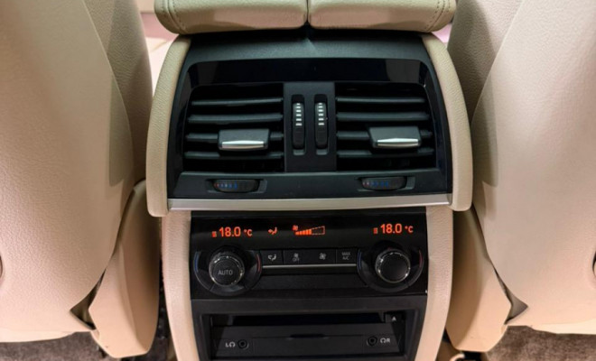 BMW X6 XDRIVE 50i 4.4 407cv Bi-Turbo 2015 Gasolina-7