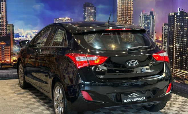 Hyundai i30 1.8 16V Aut. 5p 2015 Gasolina-15