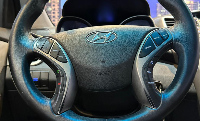 Hyundai i30 1.8 16V Aut. 5p 2015 Gasolina-6