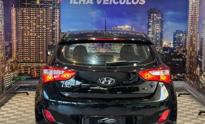 Hyundai i30 1.8 16V Aut. 5p 2015 Gasolina-14