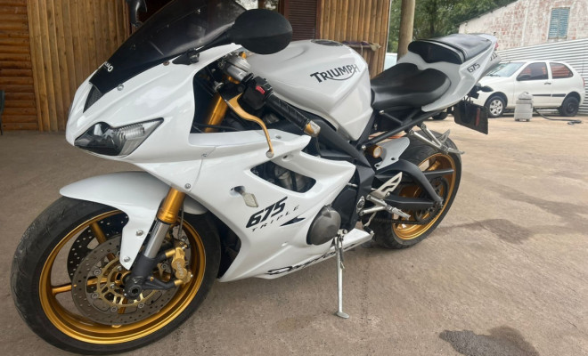 TRIUMPH DAYTONA 675i 2009 Gasolina