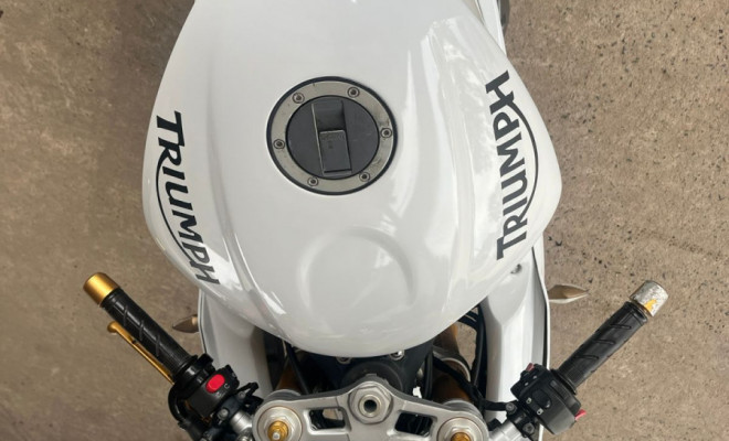 TRIUMPH DAYTONA 675i 2009 Gasolina-2