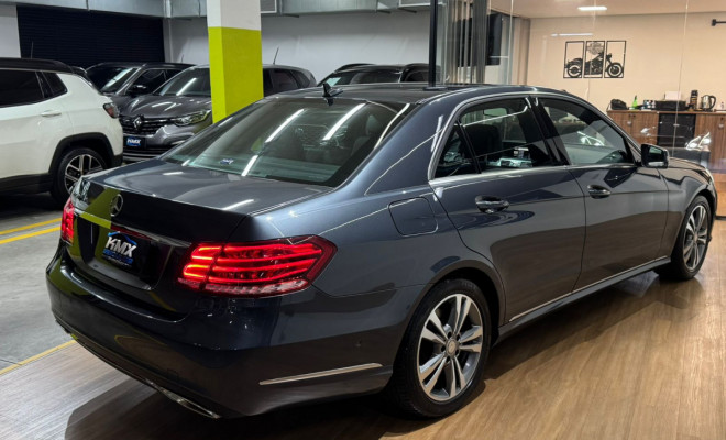 Mercedes-Benz E-250 CGI Avantgarde 2.0 TB 211cv Aut. 2014 Gasolina-6