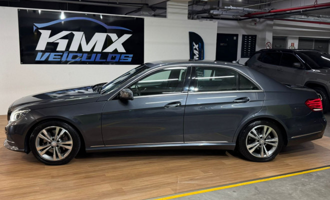 Mercedes-Benz E-250 CGI Avantgarde 2.0 TB 211cv Aut. 2014 Gasolina-8