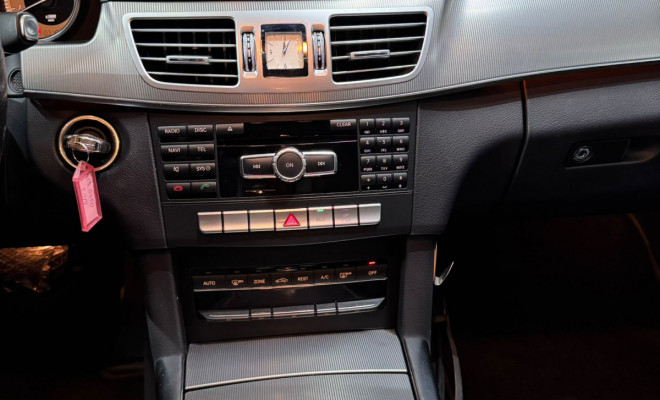 Mercedes-Benz E-250 CGI Avantgarde 2.0 TB 211cv Aut. 2014 Gasolina-11