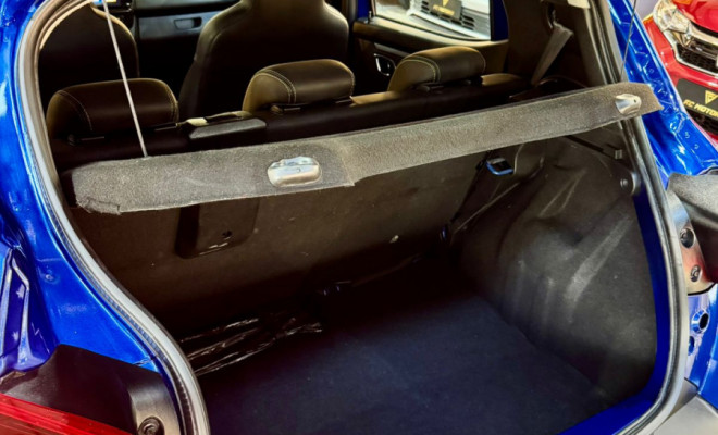 Renault KWID OUTSIDER 1.0 Flex 12V 5p Mec. 2024 Flex-12