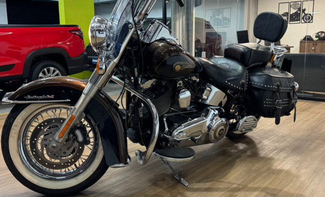 HARLEY-DAVIDSON HERITAGE SOFTAIL CLASSIC 110 th Edition 2013 Gasolina-1