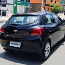 Chevrolet Onix 2017 LT 1.4 – Econômico e Confiável-4