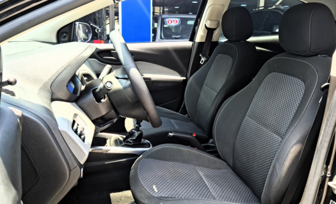 Chevrolet Onix 2017 LT 1.4 – Econômico e Confiável-6