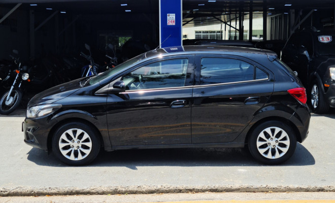 Chevrolet Onix 2017 LT 1.4 – Econômico e Confiável-2