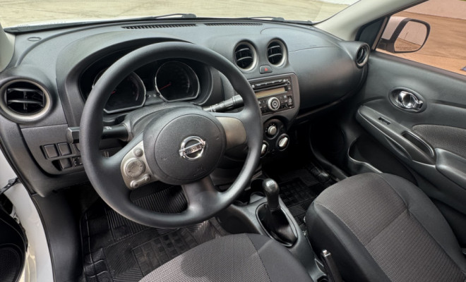 Nissan VERSA SL 1.6 16V Flex Fuel 4p Mec. 2014 Flex-5