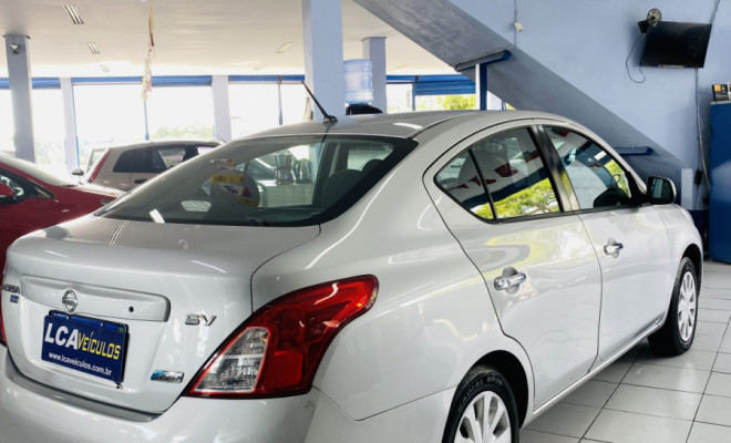 Nissan VERSA SV 1.6 16V Flex Fuel 4p Mec. 2013 Flex-3