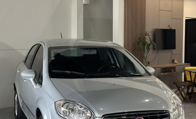 Fiat LINEA ESSENCE 1.8 Flex 16V 4p 2015 Flex-1