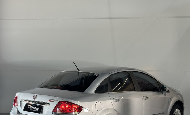 Fiat LINEA ESSENCE 1.8 Flex 16V 4p 2015 Flex-2