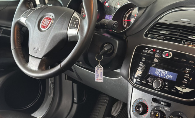 Fiat LINEA ESSENCE 1.8 Flex 16V 4p 2015 Flex-4