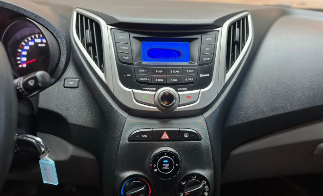 Hyundai HB20S C.Plus/C.Style 1.6 Flex 16V Mec.4p 2015 Flex-8