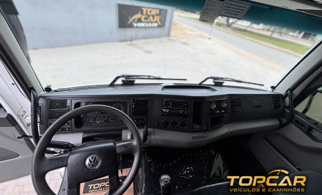 VOLKSWAGEN 25-320 E Constellation 6x2 Titan Tractor 2012 Diesel-7