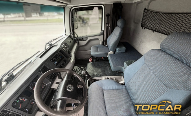 VOLKSWAGEN 25-320 E Constellation 6x2 Titan Tractor 2012 Diesel-5