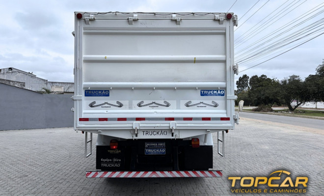 VOLKSWAGEN 25-320 E Constellation 6x2 Titan Tractor 2012 Diesel-3