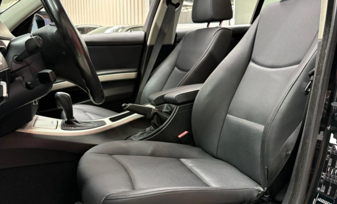 BMW 320iA 2009 Gasolina-6