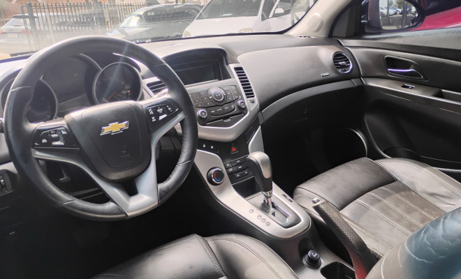 GM - Chevrolet CRUZE LT 1.8 16V FlexPower 4p Aut. 2012 Flex-4