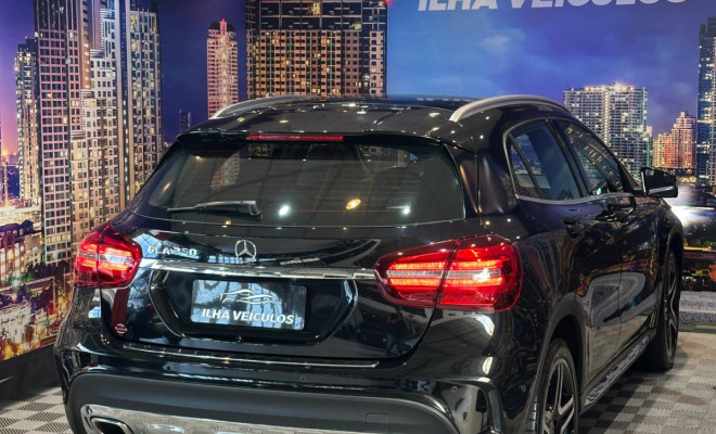 Mercedes-Benz CLA-250 Sport 4MATIC 2.0 16V 211cv Aut. 2018 Gasolina-14