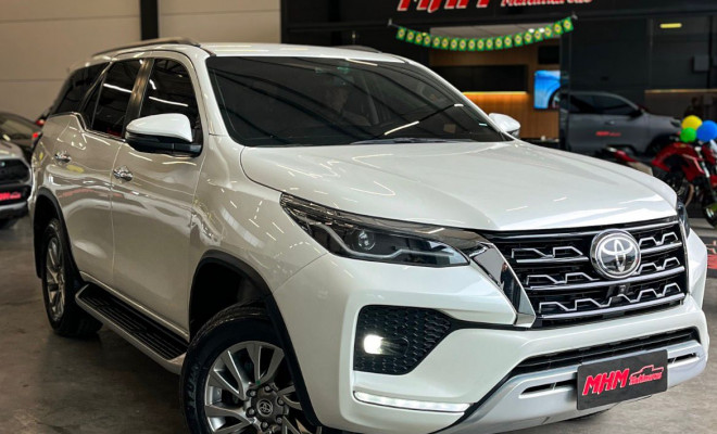 Toyota Hilux SW4 SRX 4x4 2.8 TDI