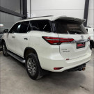 Toyota Hilux SW4 SRX 4x4 2.8 TDI-2