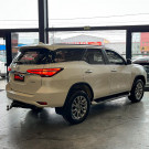 Toyota Hilux SW4 SRX 4x4 2.8 TDI-3