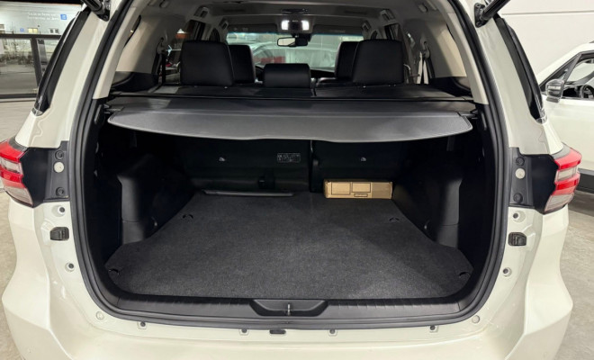 Toyota Hilux SW4 SRX 4x4 2.8 TDI-6