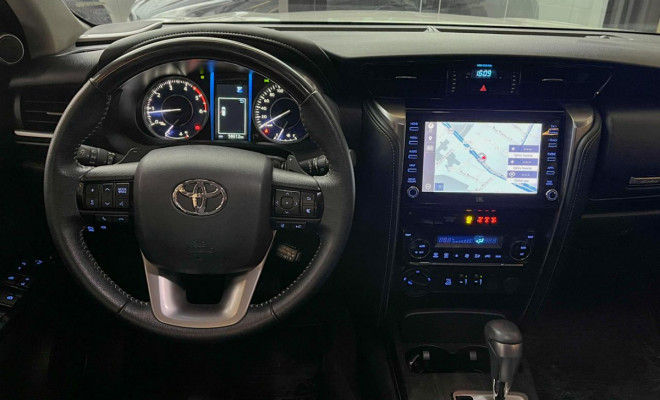 Toyota Hilux SW4 SRX 4x4 2.8 TDI-7