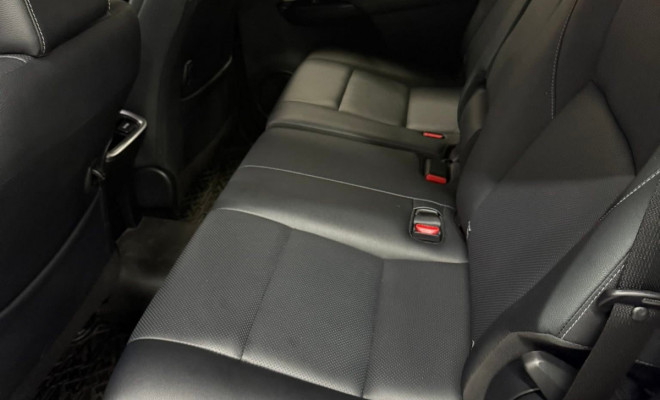 Toyota Hilux SW4 SRX 4x4 2.8 TDI-5