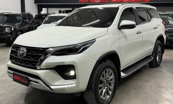 Toyota Hilux SW4 SRX 4x4 2.8 TDI