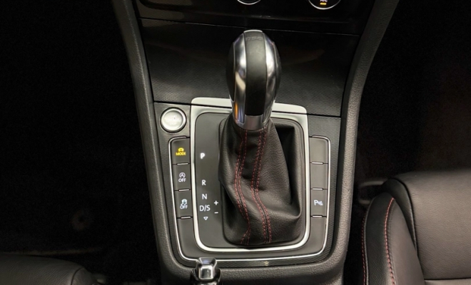 VW - VolksWagen Golf GTi 2.0 TSI 220cv Aut. 2016 Gasolina-8