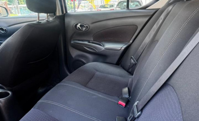 Nissan VERSA SV 1.6 16V FlexStart 4p Aut. 2018 Flex-4