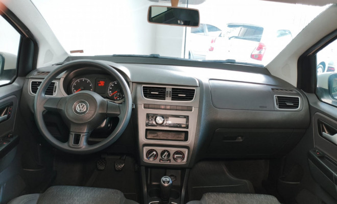 VW - VolksWagen Fox 1.0 Mi Total Flex 8V 5p 2014 Flex-8