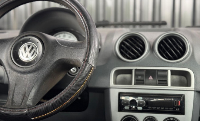 VW - VolksWagen Gol City (Trend) 1.0 Mi Total Flex 8V 2p 2012 Flex-8