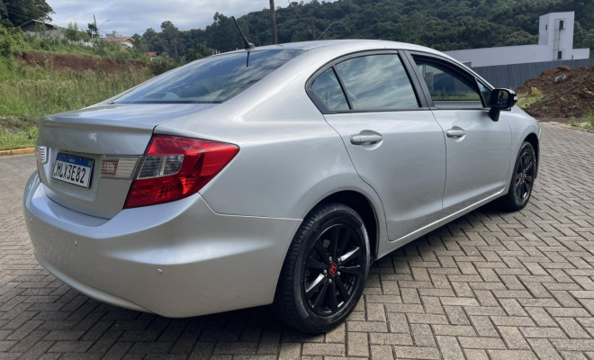 Honda Civic Sedan LXR 2.0 Flexone 16V Aut. 4p 2014 Flex-1
