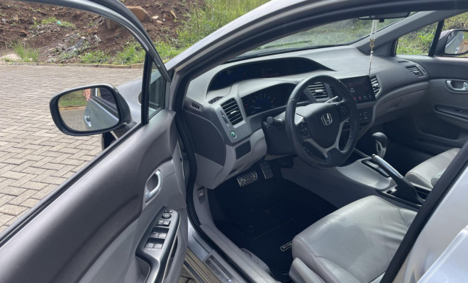 Honda Civic Sedan LXR 2.0 Flexone 16V Aut. 4p 2014 Flex-2