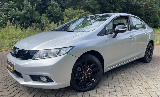 Honda Civic Sedan LXR 2.0 Flexone 16V Aut. 4p 2014 Flex
