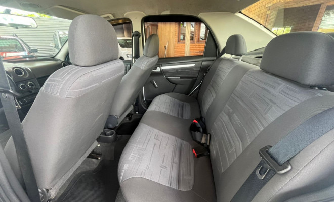 GM - Chevrolet PRISMA  Sed. Maxx/ LT 1.4 8V ECONOF. 4p 2010 Gasolina-8