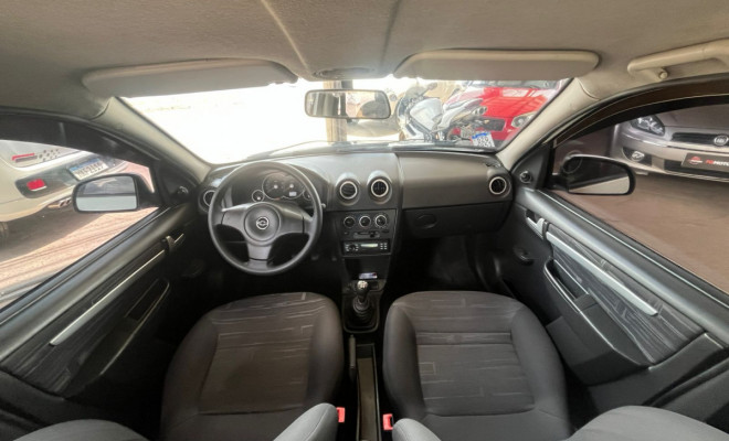 GM - Chevrolet PRISMA  Sed. Maxx/ LT 1.4 8V ECONOF. 4p 2010 Gasolina-5