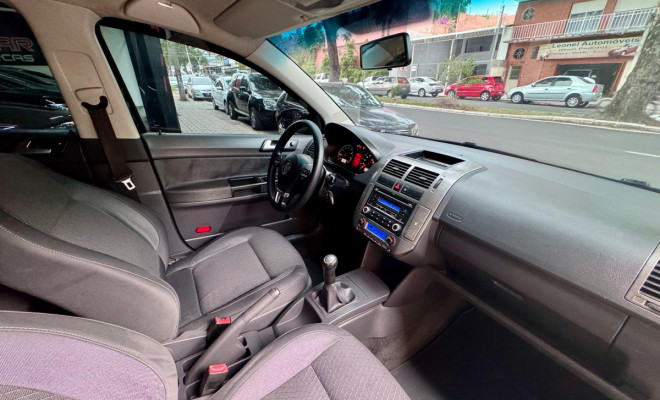 VW - VolksWagen Polo 1.6 Mi/S.Ouro 1.6 Mi Tot.Flex 8V 5p 2012 Flex-8