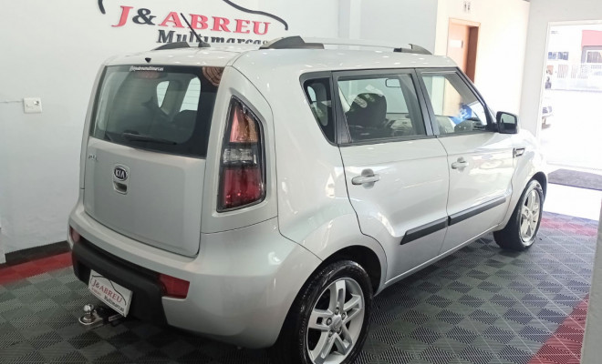 Kia Motors SOUL 1.6/ 1.6 16V FLEX Mec. 2010 Gasolina-4