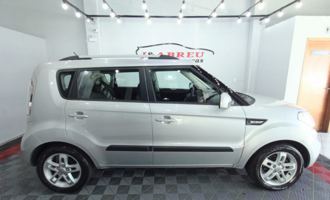 Kia Motors SOUL 1.6/ 1.6 16V FLEX Mec. 2010 Gasolina-5